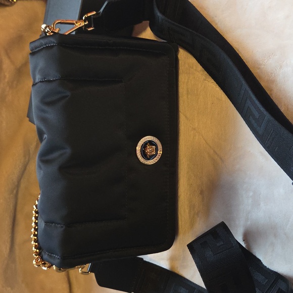 Versace La Medusa Black Crossbody Bag with Gold Chain - Picture 4 of 7